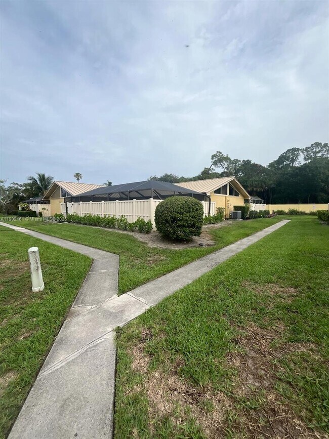 Building Photo - 5416 Eagle Lake Dr