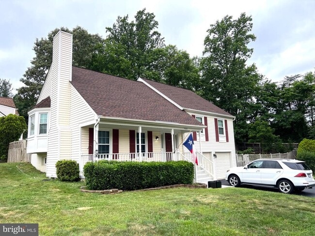 Building Photo - 7684 Green Garland Dr