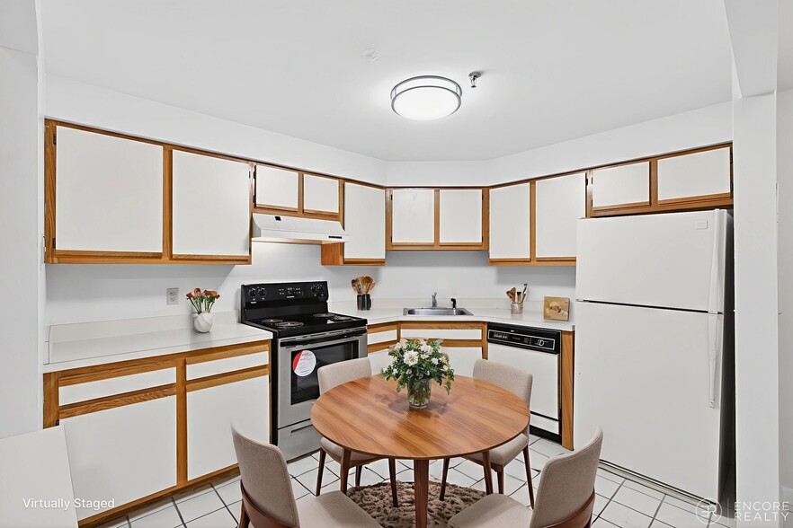 Building Photo - 394 Ocean Ave