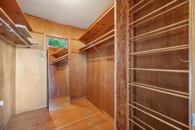 Building Photo - 45 Beverly Terrace