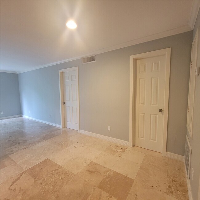Building Photo - 2333 Bering Dr