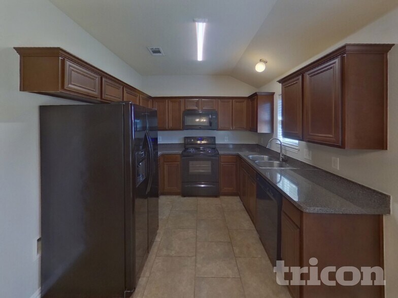 Building Photo - 8405 Weeping Cherry Ln