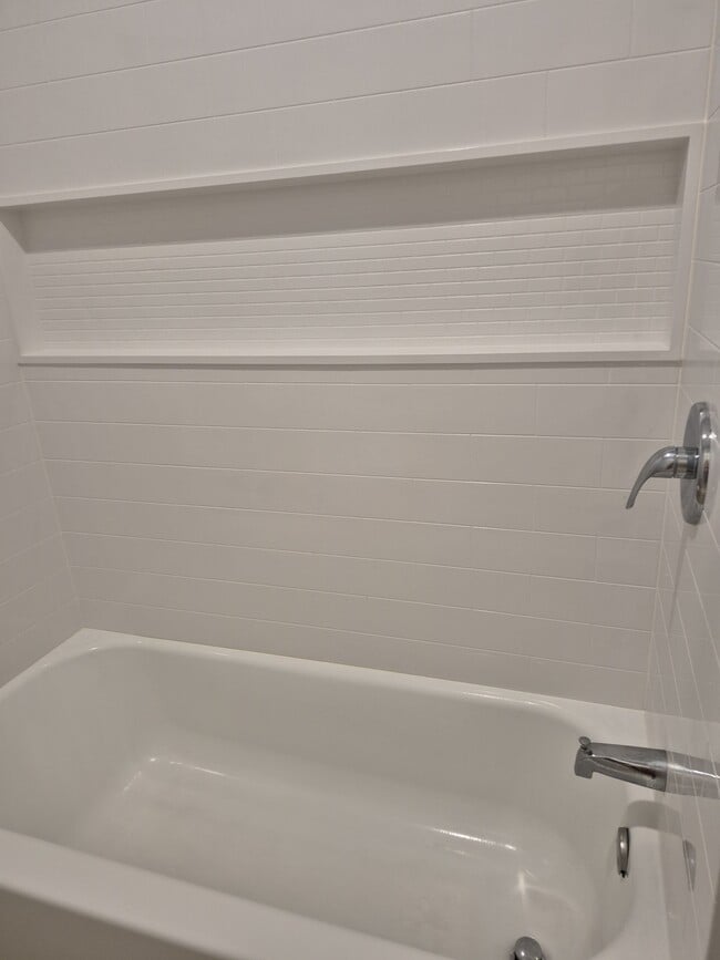 Building Photo - 1921 Gornto Rd