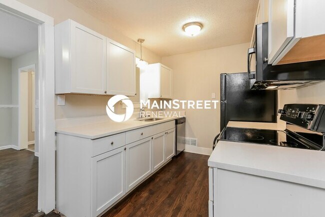 Building Photo - 3 Bedroom Pet-Friendly Home in INDEPENDENC...