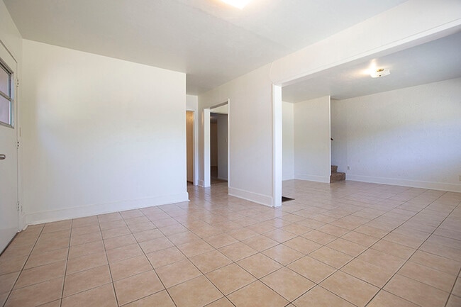Building Photo - 3536 Wawona Dr