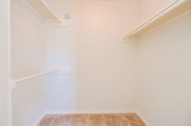 Building Photo - 21210 Woodland Green Dr