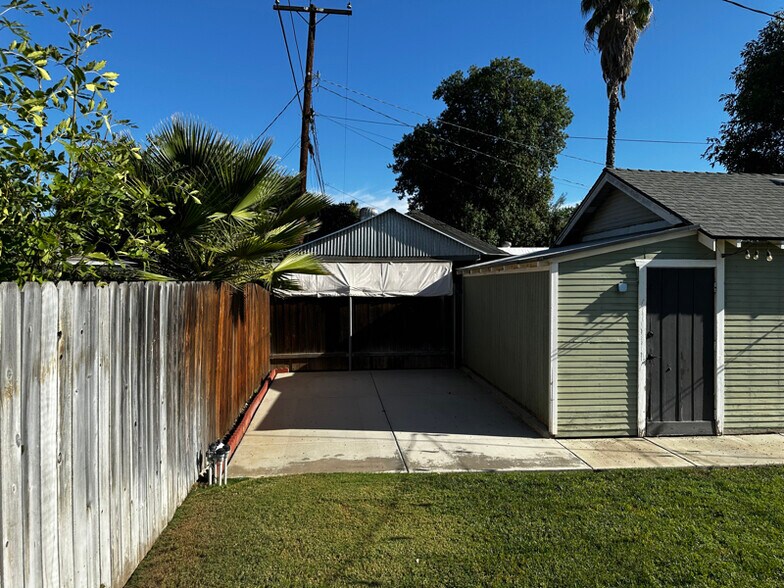 Building Photo - 4475 Larchwood Pl