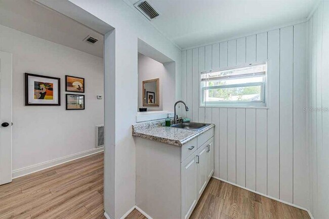 Building Photo - 1233 Sedeeva Cir S
