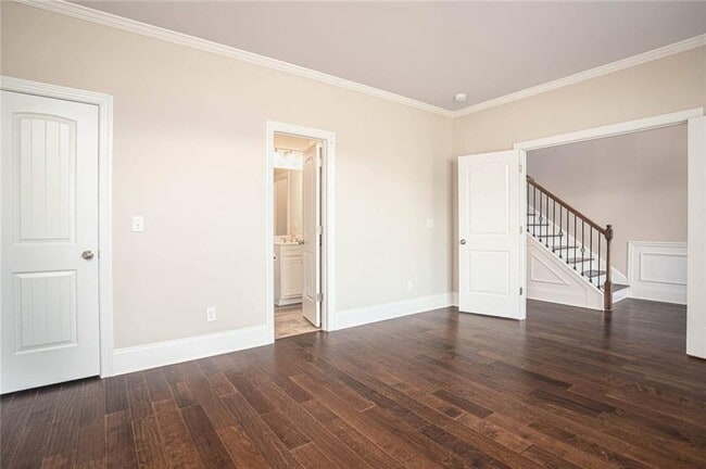 Building Photo - 2276 Caledonia Dr SE