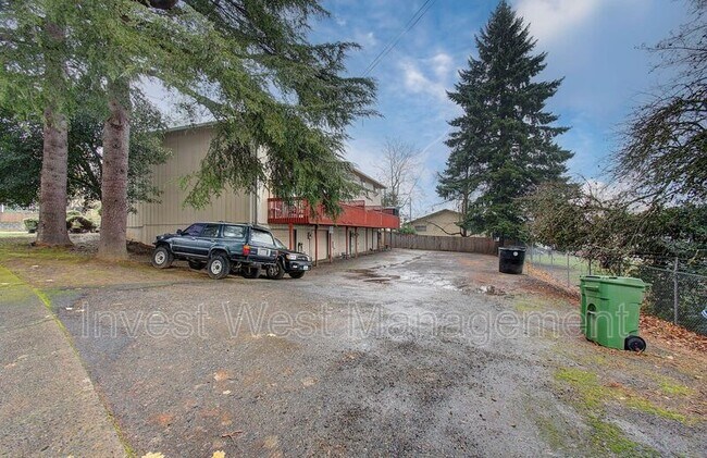 Building Photo - 224 NW 12th Ave