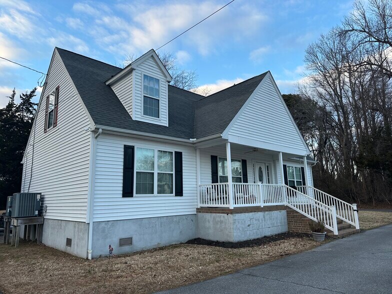 Building Photo - 34160 Sewell Ln