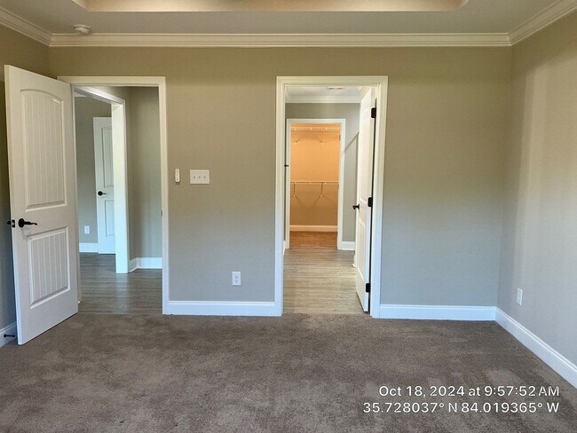 Building Photo - One Year Old - 3 Bedroom House