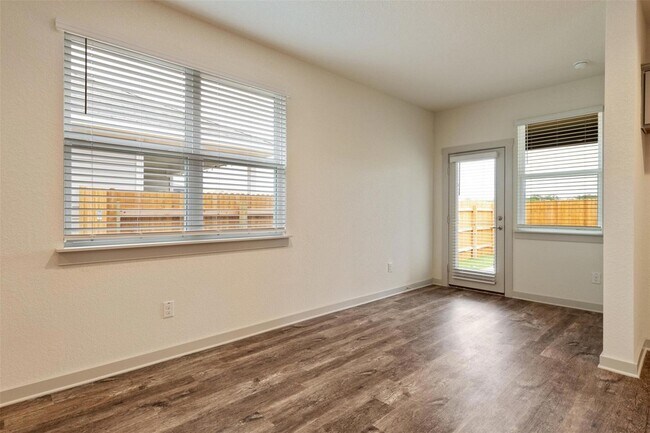 Building Photo - 289 Deserti Rd