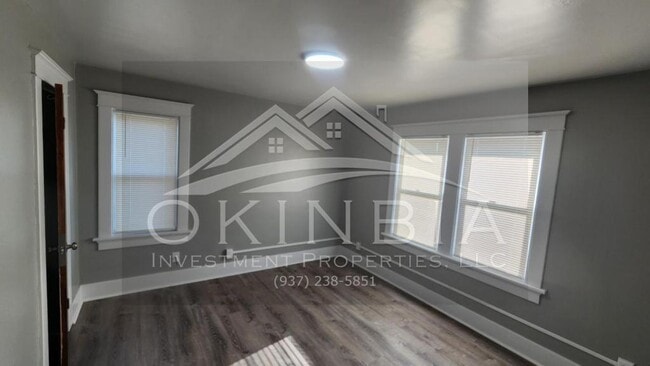 Building Photo - 1351 Amherst Pl
