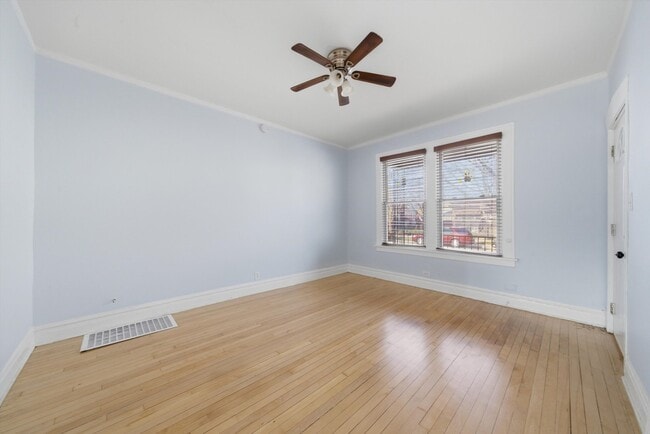 Building Photo - 3311 N Kostner Ave