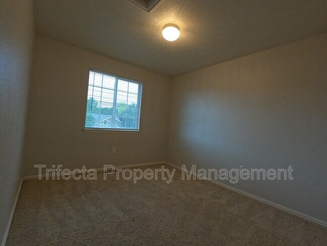 Building Photo - 7420 Matheson Dr