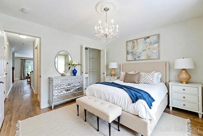 Building Photo - 120 W Oakbrook Dr