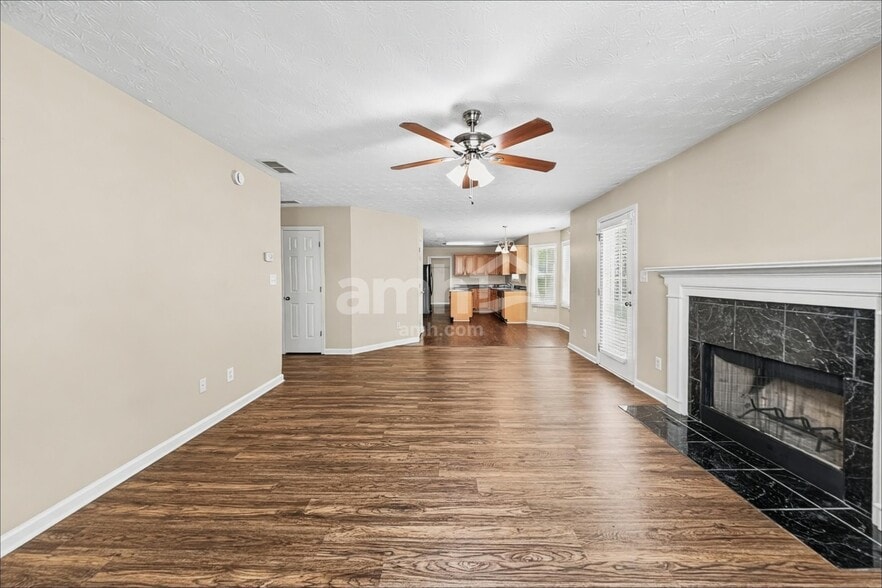 Building Photo - 1558 Great Shoals Cir
