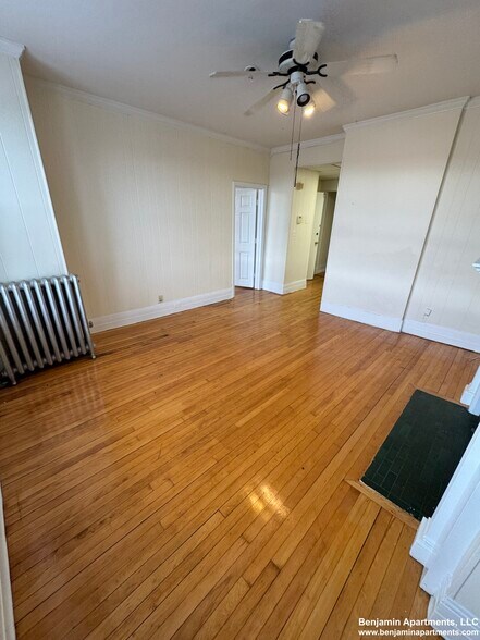 Building Photo - 431 Cambridge St