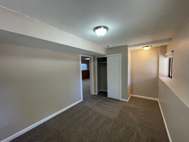 Building Photo - 14794 E Florida Ave