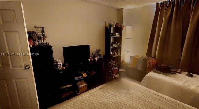 Building Photo - 3301 N Country Club Dr