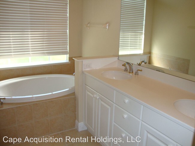 Building Photo - 2 br, 2 bath House - 13942 Bently Circle