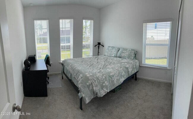 Building Photo - 613 Lancewood Ct