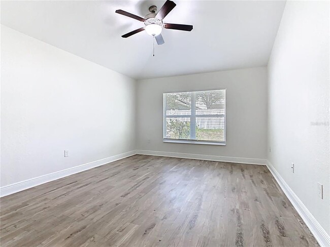 Building Photo - 465 Buchannan Dr