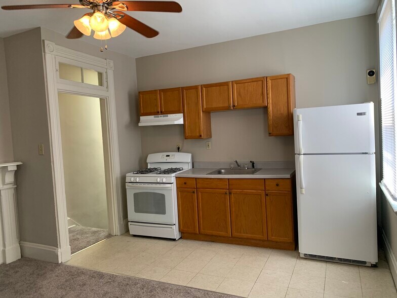 Building Photo - 2248 Flora St