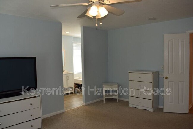 Building Photo - 1125 Lady Ashley Dr