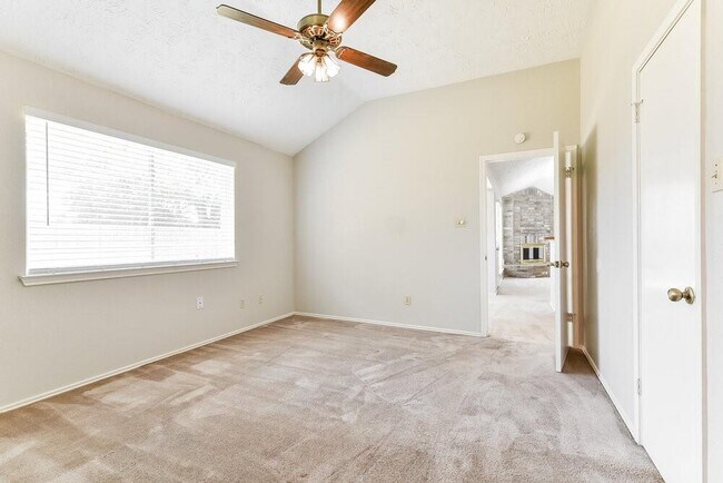 Building Photo - 1227 Hidden Canyon Rd