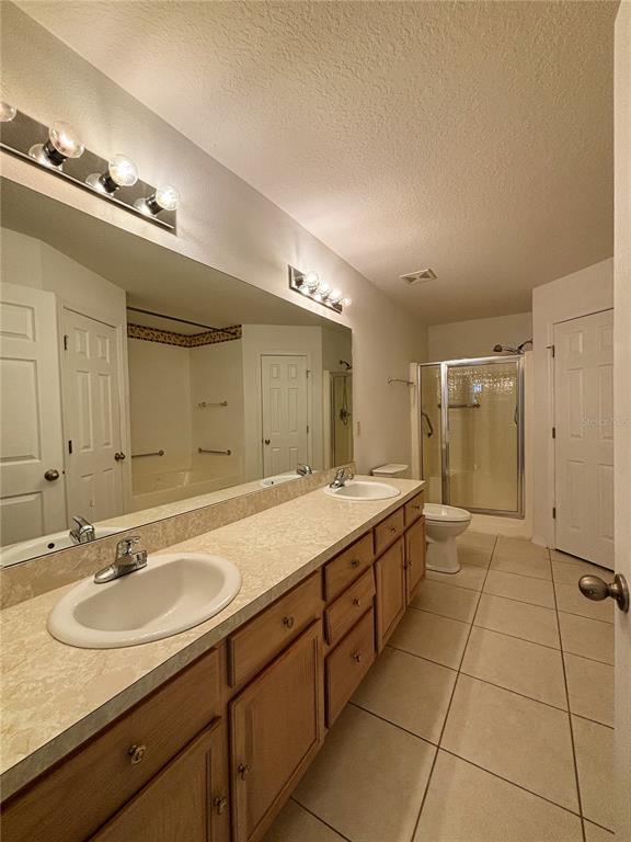 Building Photo - 4 Bud Hollow Dr