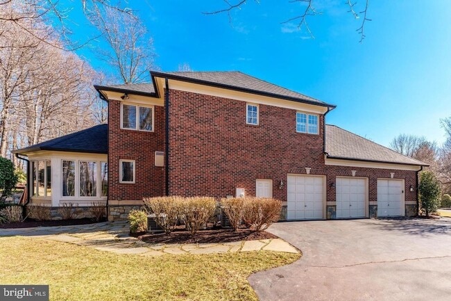 Building Photo - 7814 Crownhurst Ct