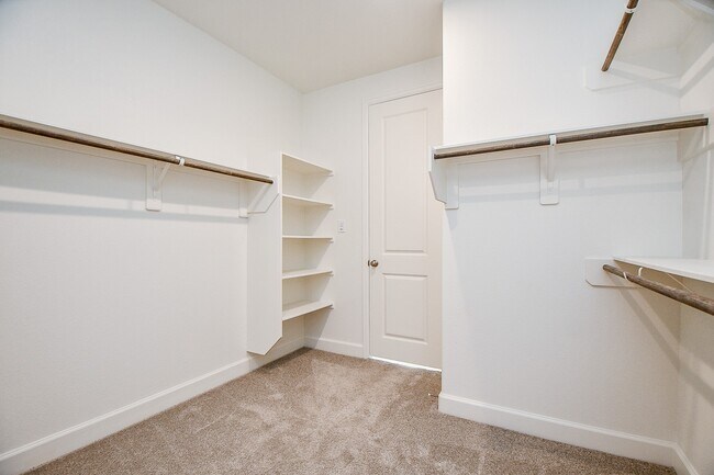 Building Photo - 21312 Palm Arbor Dr