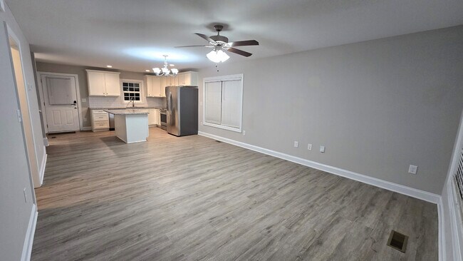 Building Photo - 1378 Melviney St