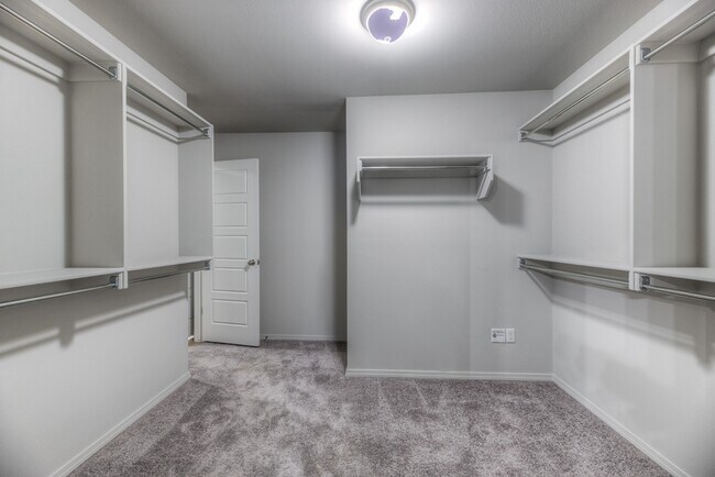 Building Photo - 3710 S 13th Pl