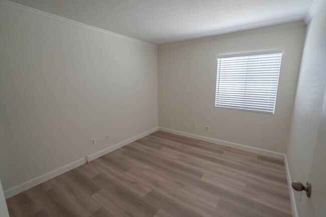 Building Photo - 22441 Cardiff Dr