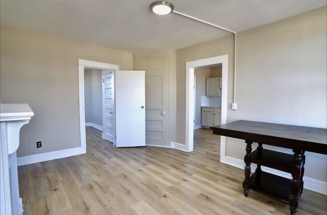 Building Photo - 743 Harrison Ave