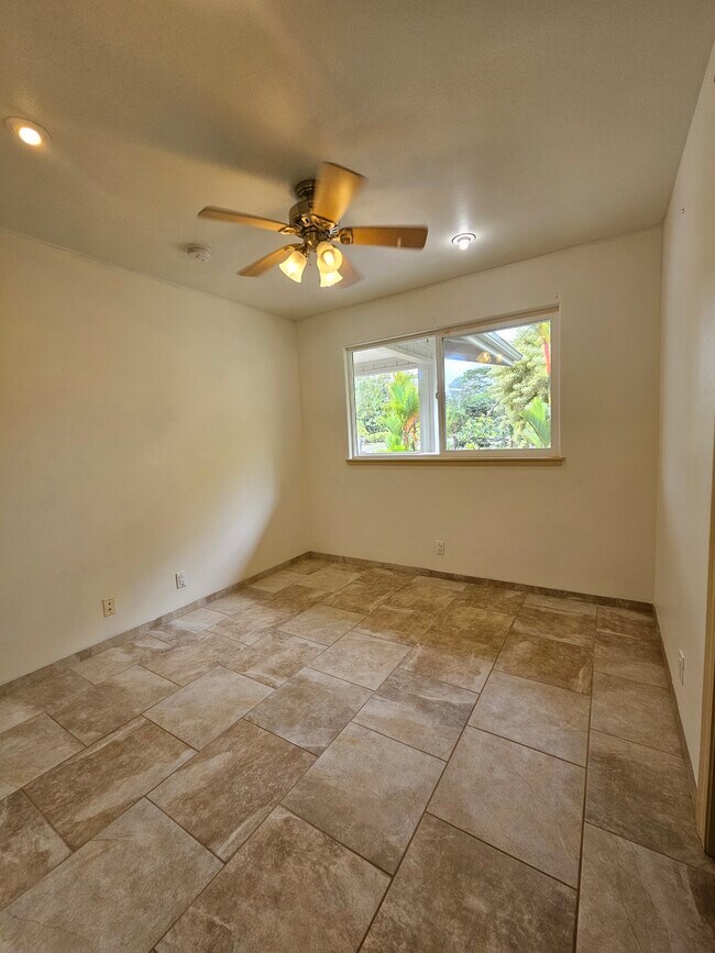 Building Photo - 15-1331-1331 24th Ave