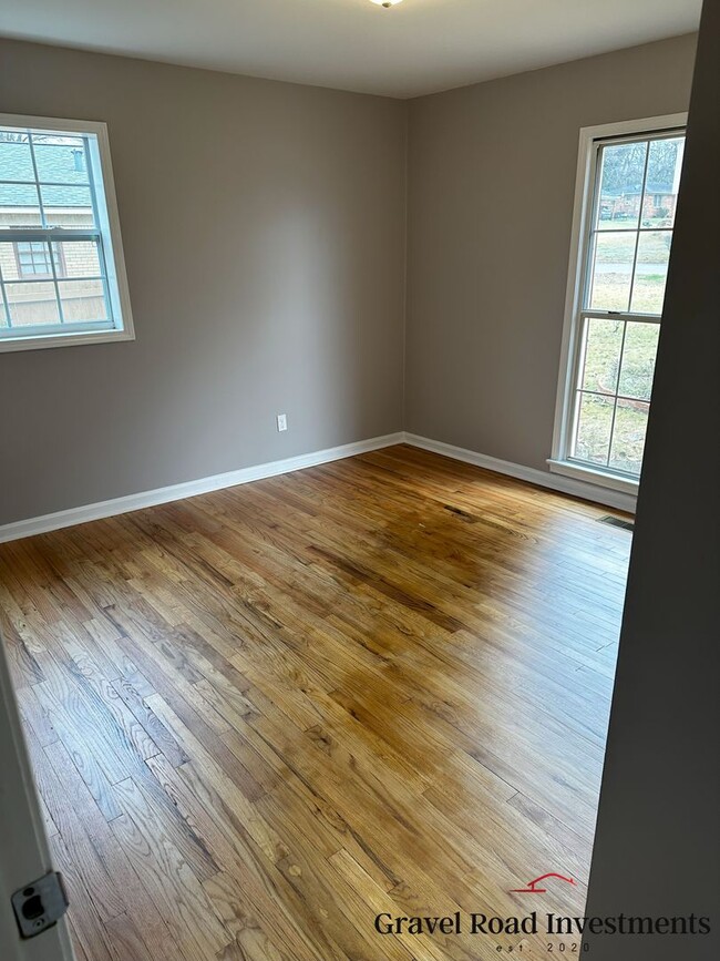 Building Photo - Charming 3-Bedroom Brick Home in a Quiet Cul-de-Sac