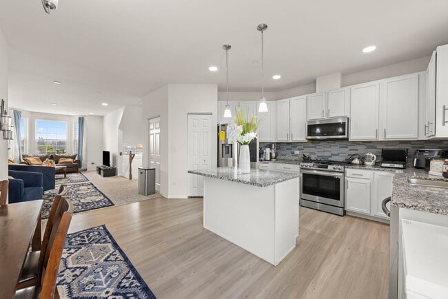 Building Photo - 4415 Monroe Ct