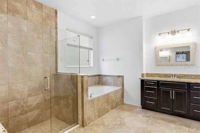 Building Photo - 2669 Peony Dr