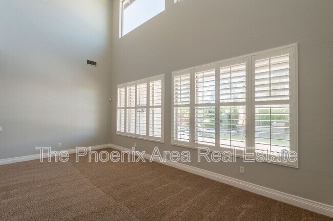 Building Photo - 716 E Runaway Bay Pl