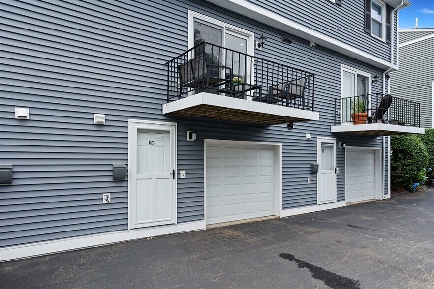 Building Photo - 1221 Pawtucket Blvd