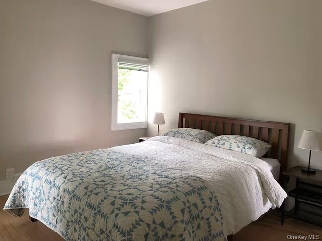 Building Photo - 96 Orange St