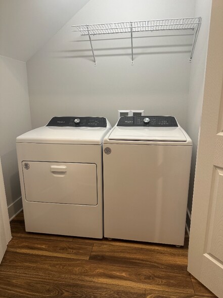 Building Photo - 4408 Shelborne Dr