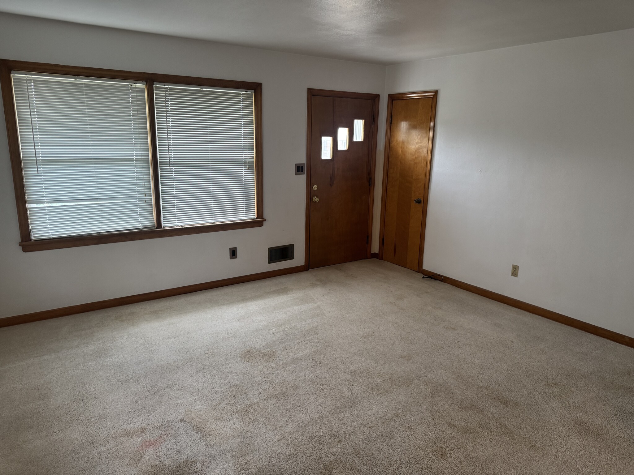 Building Photo - 1407 Longview Ave