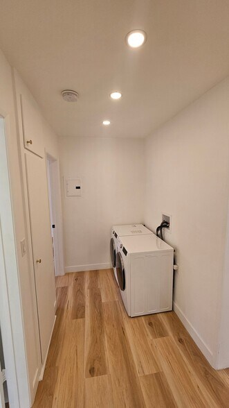 Building Photo - 4434 Lowell Ave