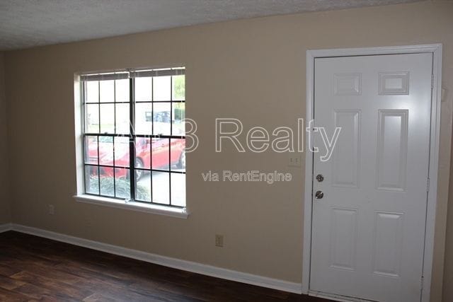 Building Photo - 195 Meadowbrook Ct