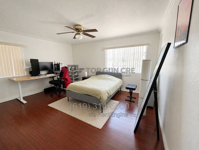 Building Photo - 2430 Bartel St